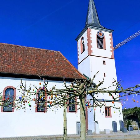 Lichtdurchflutetes Zimmer - Kaeppele Waldbuttelbrunn Bagian luar foto